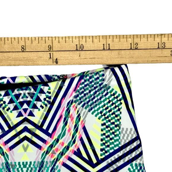 Victoria's Secret Capri Leggings Womens XS Green Printed Athletic Yoga Pull On - Picture 8 of 13